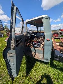 GMC 2 ton - Photo 4