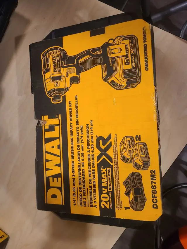 Dewalt DCF887M2