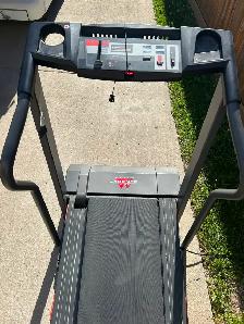 215S cadence weslo treadmill. - Photo 3