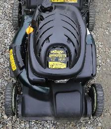 YARDWORKS SELF PROPELLED GAS LAWN MOWER - Photo 4