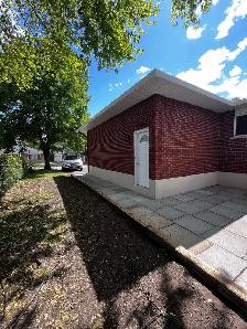 1 Bedroom Apartment - Photo 2