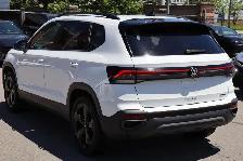 2025 Volkswagen Taos Comfortline Black Edition - Photo 2