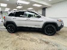 CHEROKEE TRAILHAWK V6 4X4 91,700 km GARANTIE 12mBLUETOOTHCARPL - Photo 6