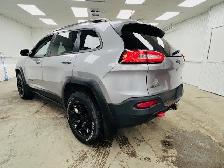 CHEROKEE TRAILHAWK V6 4X4 91,700 km GARANTIE 12mBLUETOOTHCARPL - Photo 9