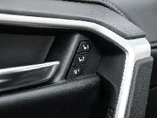 2020 Toyota RAV4 LIMITED|HYBRID|AWD|NAV|ROOF|LEATHER|BACKUP|CLEA - Photo 12