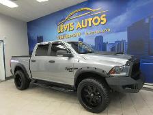 RAM 1500 CLASSIC 2021 WARLOCK CREW-CAB BOITE 5'7' 4X4 V8 5.7L HE - Photo 2