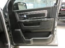 RAM 1500 CLASSIC 2021 WARLOCK CREW-CAB BOITE 5'7' 4X4 V8 5.7L HE - Photo 12