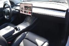 2022 Tesla Model Y - Photo 11