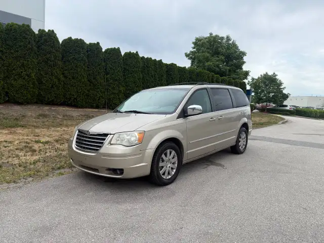 2009 Chrysler Town & Country 4dr Wgn Touring