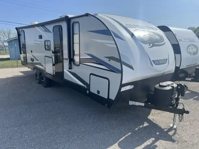 2021 Alpha Wolf 26DBH-L Bunk Model