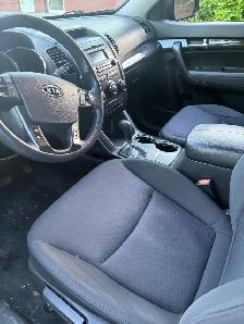 2011 Kia Sorento Awd 3.5L V6(380,800K) $1300 - Photo 2
