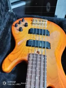 Yamaha 5 string Bass - Photo 4
