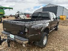 2005 Ford F-350 - Photo 3
