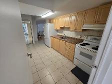 Walkout basement apartment for rent, best area of ScarboroughWa - Photo 4