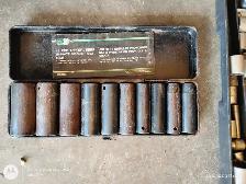 Tool box full of wrenches, screw drivers ETC - Photo 2