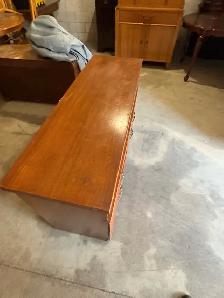 Free delivery antique Wooden Dresser - Photo 7