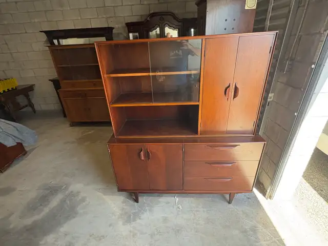 Free delivery antique Vintage Wooden China Cabinet