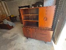 Free delivery antique Vintage Wooden China Cabinet - Photo 2
