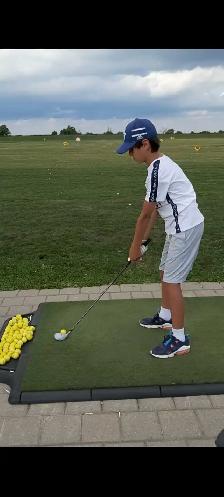 Beginner Golf Lesson - Photo 10