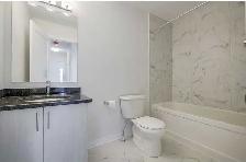 MODERN 3-BEDROOM TOWNHOUSE IN CAMBRIDGE - Photo 2
