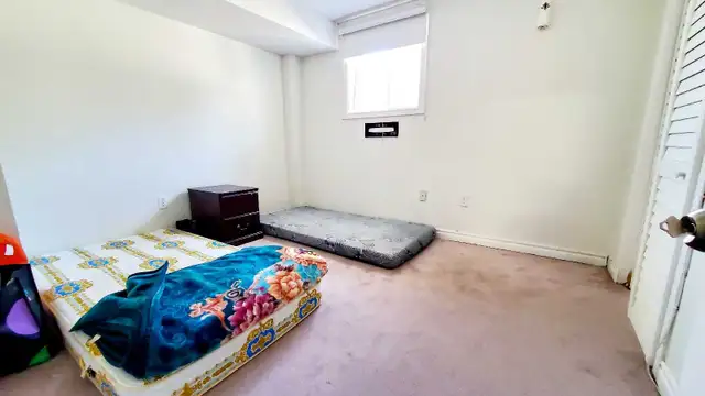 Room available for boys at 400