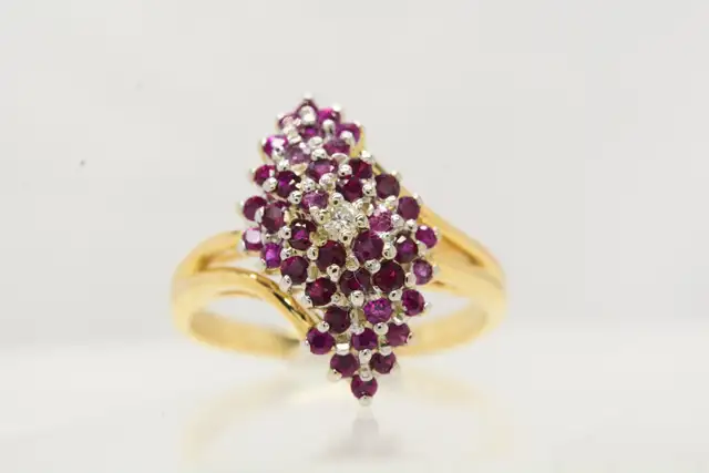 14K RED STONE CLUSTER RING