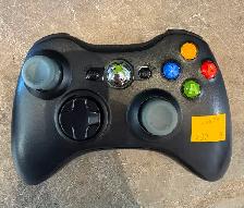 Xbox 360 Controllers - x4 Available ( 3 Wireless, 1 Wired ) - Photo 4