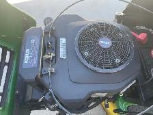 Riding lawn tractor