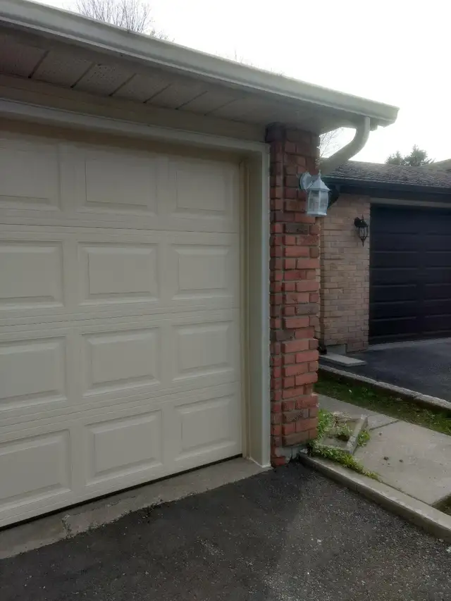 GARAGE DOOR CAPPING