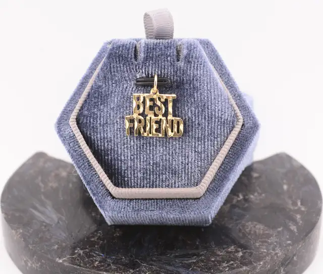 10K BEST FRIEND PENDANT