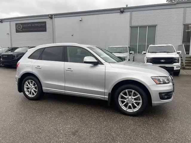 2010 Audi Q5 Premium 3.2L Quattro, AWD/LEATHER/PANO-ROOF