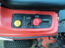 POUR BRICOLEUR TRACTEUR HYDROSTATIQUE 202 HP - Photo 4