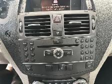 2010 Mercedes-Benz C300 4MATIC Sedan Low km's! Great value! - Photo 8