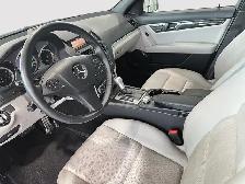 2010 Mercedes-Benz C300 4MATIC Sedan Low km's! Great value! - Photo 12