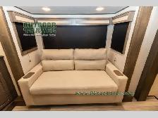 2024 Grand Design Solitude 380FL - Photo 11