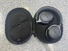 Bose Quiet Comfort 1st Gen Bluetooth Over Ear Headphones in Case