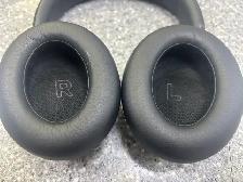 Bose Quiet Comfort 1st Gen Bluetooth Over Ear Headphones in Case - Photo 3