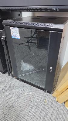 Wall Mount Cabinet 15U x 24″ Depth, 15U 600MM With Wheels