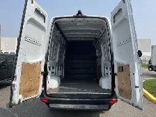 2017 Mercedes-Benz Sprinter Van Cargo - Photo 12