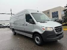 2019 Mercedes-Benz Sprinter Van Cargo - Photo 2