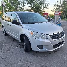 2012 Volkswagen Routan Trendline, only 114,300 km! 25 service re - Photo 11
