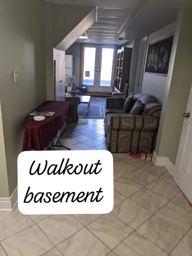private Room for rent in scar. july1st