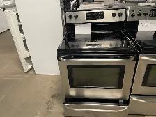Cuisinière stainless vitrocéramique convection Frigidaire