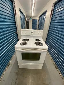 FRIDGDAIRE WHITE COIL ELECTRIC STOVE - Photo 8