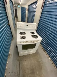 FRIDGDAIRE WHITE COIL ELECTRIC STOVE - Photo 9
