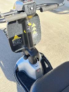 SHOPRIDER VOYAGER Mobility SCOOTER  - ONLY $1,500 - Photo 4