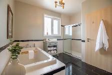 STUNNING, 6 bdrm, 3.5 bath Home in Steinbach w/ Guest Suite! - Photo 6