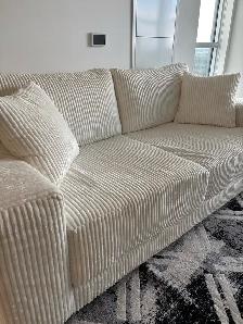 White Love Seat Couch For Sale - Photo 4