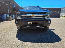 2019 Chevrolet Silverado 3500HD High Country / DUALLY / 4X4 / DI - Photo 15