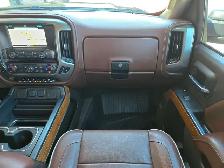 2019 Chevrolet Silverado 3500HD High Country / DUALLY / 4X4 / DI - Photo 27